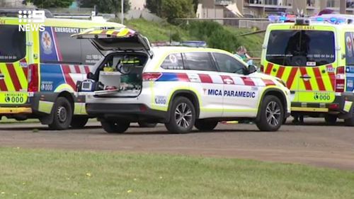 Toddler drowns after falling off Portarlington pier in coastal Victoria