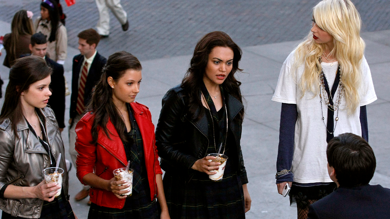 Gossip Girl Season 3 Ep 17 Inglorious Bassterds, Watch TV Online