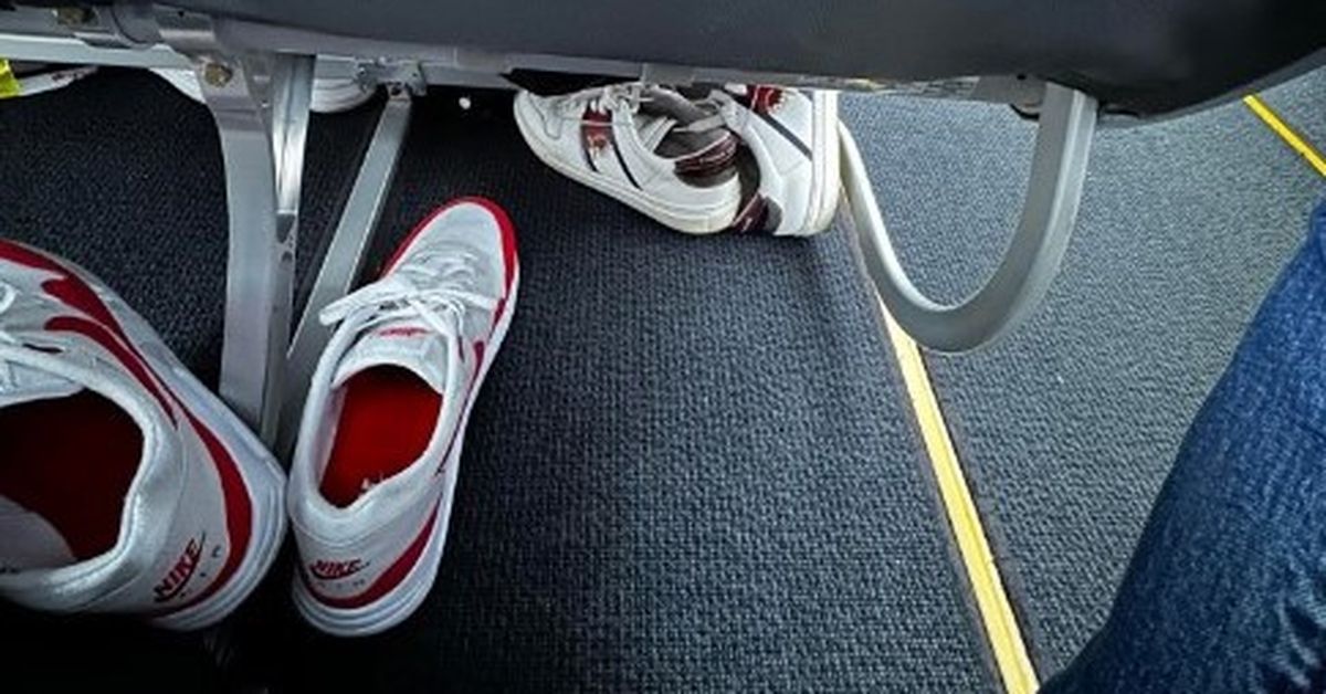 Should passengers take their shoes off on a plane, according to a flight attendant
