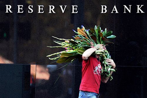 Reserve leaves interest rates on hold
