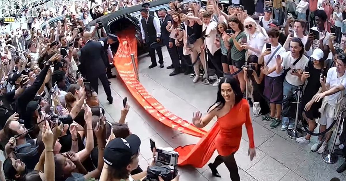 Katy Perry reveals meaning behind 100 metre-long train