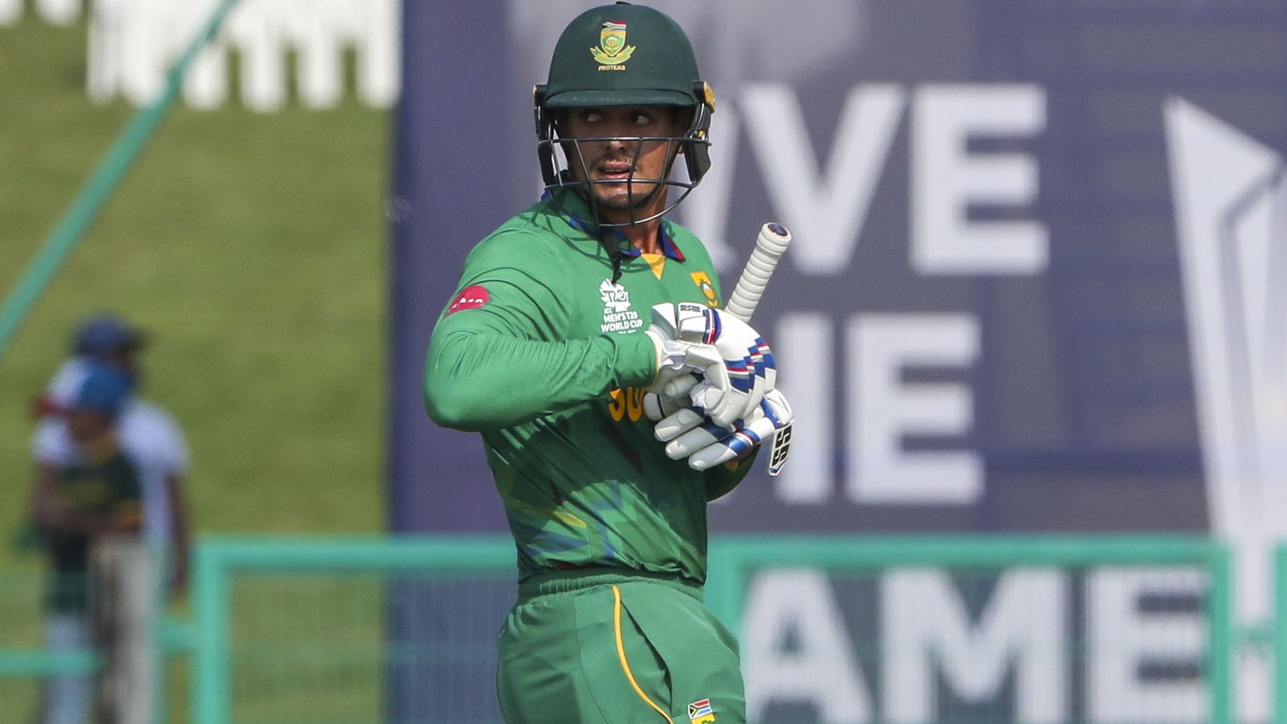 South Africa superstar Quinton de Kock withdraws from World Cup game, after directive to take a knee