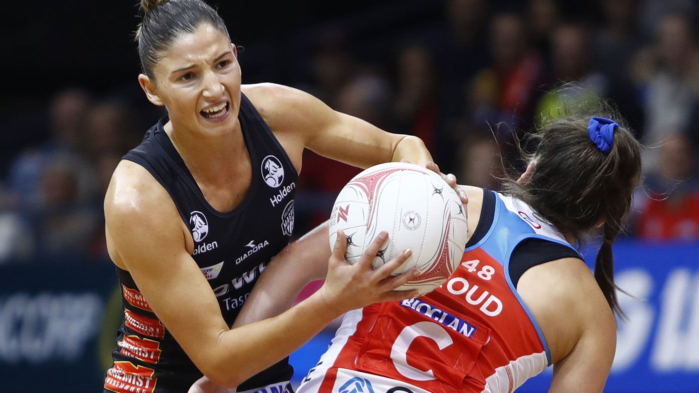 NSW Swifts score Super Netball win over Collingwood Magpies