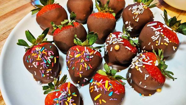 Chocolate coated strawberries