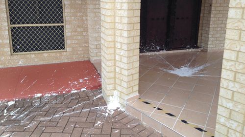 No anti-Islamic slogans were sprayed on the building. (9NEWS)