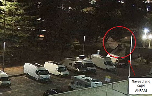 A polícia alega que os Akrams visitaram o local do ataque nos dias anteriores.