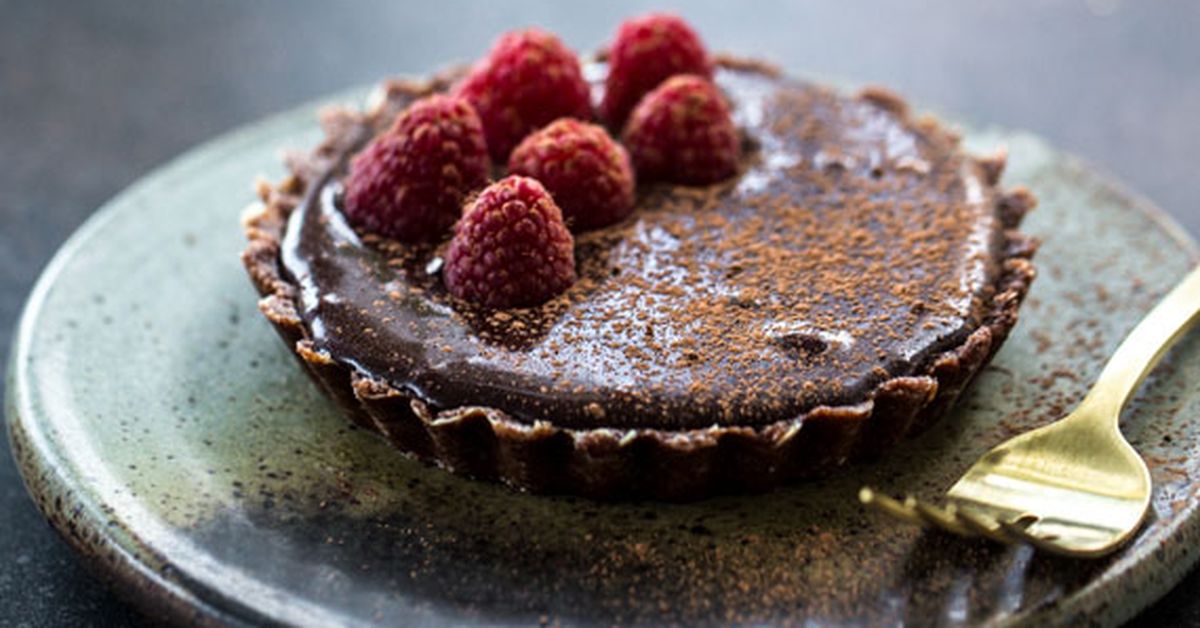 Sneh Roy's raw chocolate tart - 9Kitchen