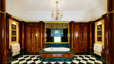 Savoy Royal Suite bath tub