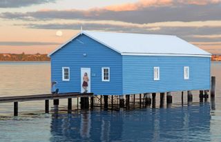 Blue Boathouse Costs Perth 400k For Toilet For Instagrammers