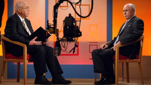 Oakes interviews former prime minister John Howard in 2007. (AAP)