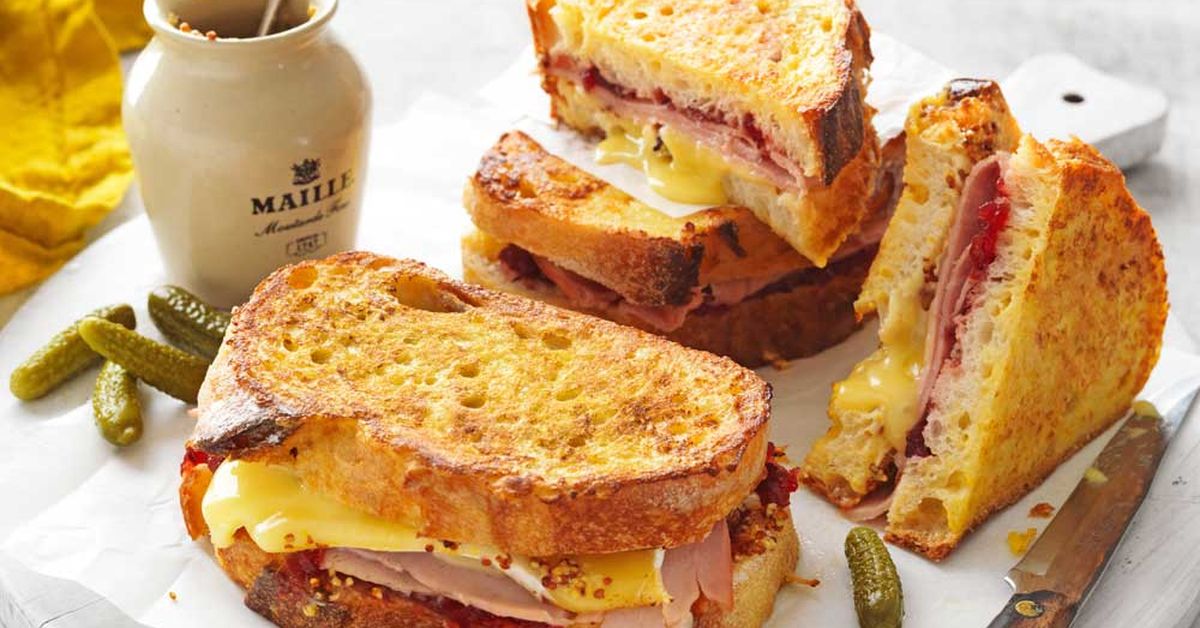 Ham, cranberry and camembert french toast recipe - 9Kitchen