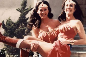 Stuntwoman Jeannie Epper with Lynda Carter on the set of Wonder Woman