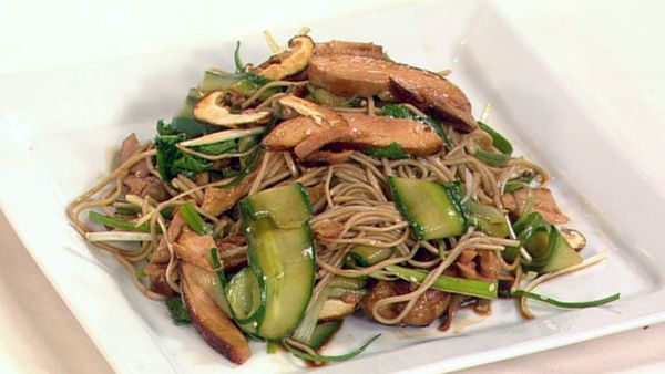 Teriyaki chicken with soba noodle salad