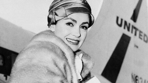 Susan Cabot arrives in New York in April 1959 to visit King Hussein. (AP)