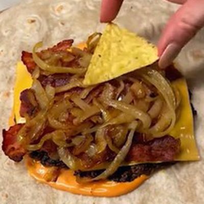 Cheeseburger wrap hack