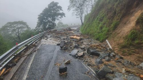 Williamson said based on current feedback it could be "days, maybe weeks" before traffic will be able to come up the Eungella range due to road slips.