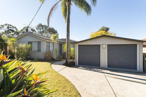 Sydney's fastest-selling houses are located on the city outskirts. This three-bedroom home at 40 Koloona Drive, Emu Plains, is for sale from $649,000 to $699,000. (Domain)