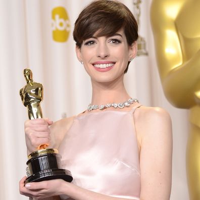 Anne Hathaway poses in the press room during the Oscars held at Loews Hollywood Hotel on February 24, 2013 in Hollywood, California.