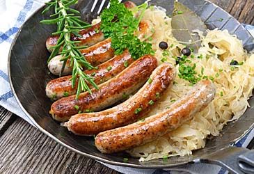 Which meal does the German term "abendessen" refer to?