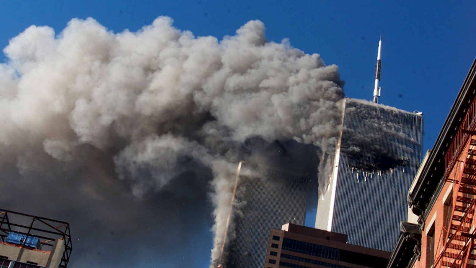 Нападение башен. Аль Каида 11 сентября 2001. 11 Сентября 2001 года террористическая атака на США. Аль Каида башни Близнецы.
