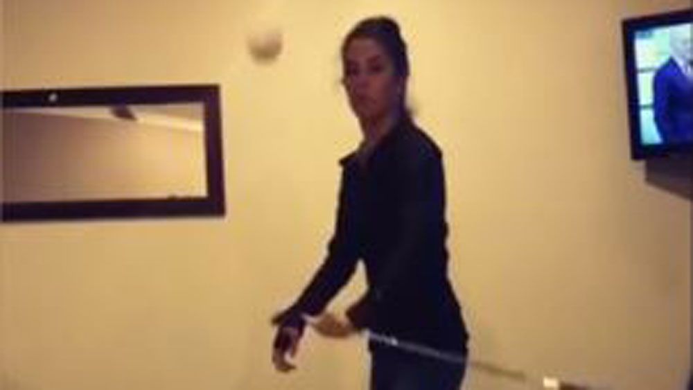 Golf pro Tania Tare mixes trick shots with beer pong