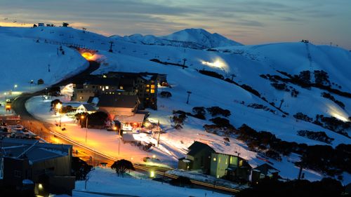 Phone, internet access returns to Mt Hotham after widespread outages