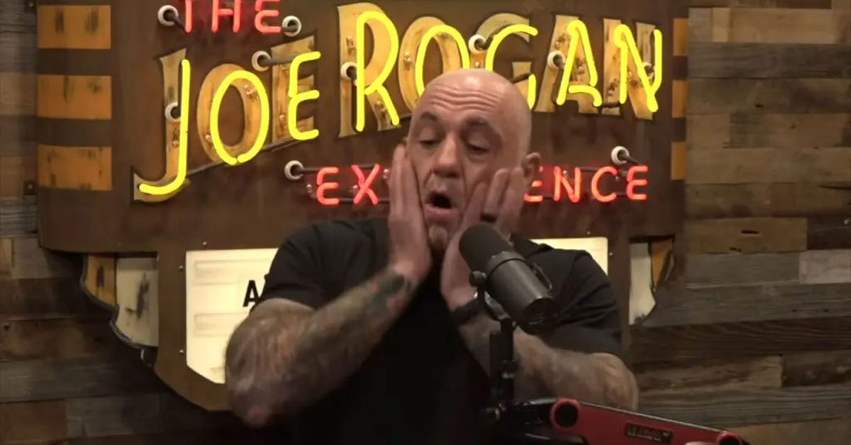 Joe Rogan reacts to Charlie Kirk's death as he is told live on air
