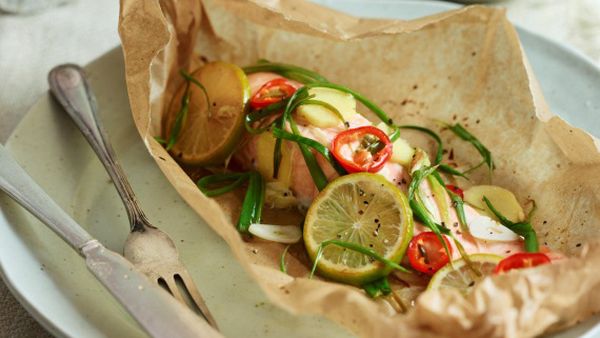 Salmon on papillote with ginger and lime