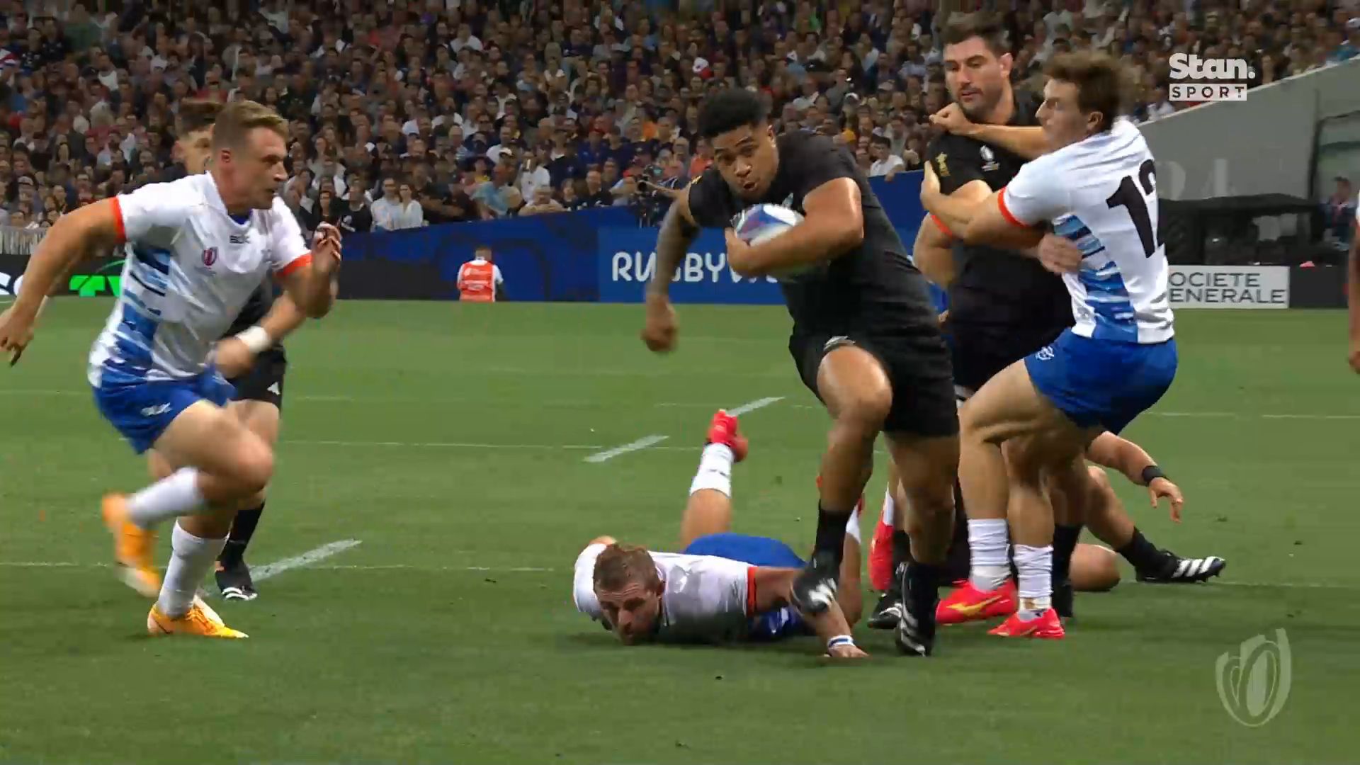 Rugby World Cup highlights: All Blacks prop's perfect no-look pass sets up one of 11 tries