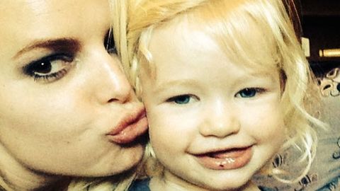 Jessica Simpson joins Instagram and posts too-cute-for-words family pics