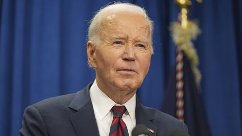 Archivo - El presidente Joe Biden habla con los medios de comunicación en North Charleston, SC, 19 de enero de 2025. (AP Photo/Stephanie Scarbrough, archivo)