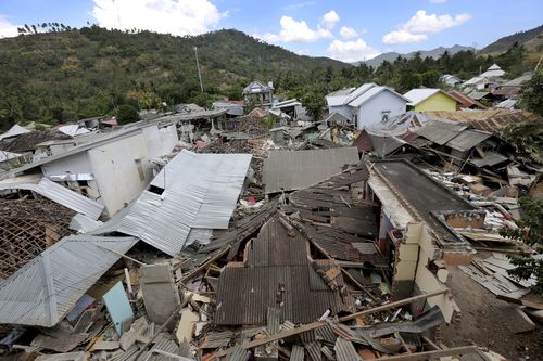 The Lombok and Gili Islands, known as a popular holiday destination, haev since been turned into scenes of desperation. Picture: AAP.