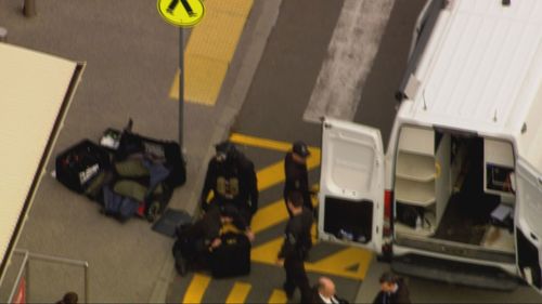 Susto de bomba no aeroporto de Avalon