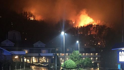 Wildfires raging in Tennessee threatening homes and 'Dollywood' theme park