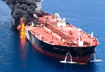 Two oil tankers were attacked in which gulf on Thursday?