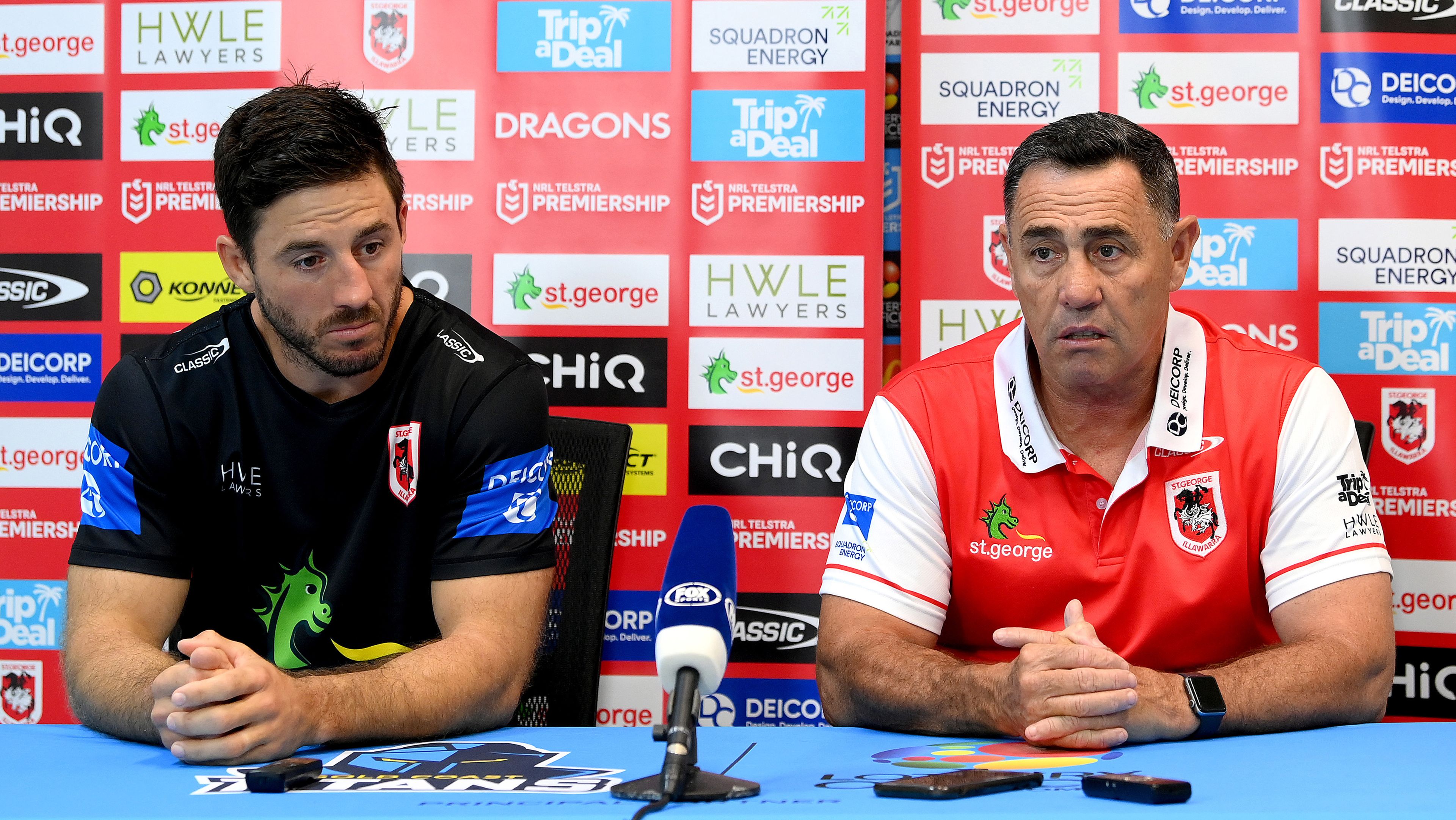 Dragons coach Shane Flanagan has convinced Ben Hunt to stay put.