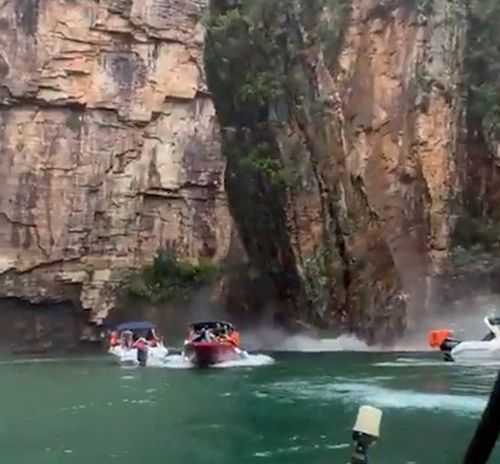 At least seven people were killed after a massive boulder fell over several tourist boats in the Brazilian state of Minas Gerais on Saturday, CNN affiliate CNN reported.