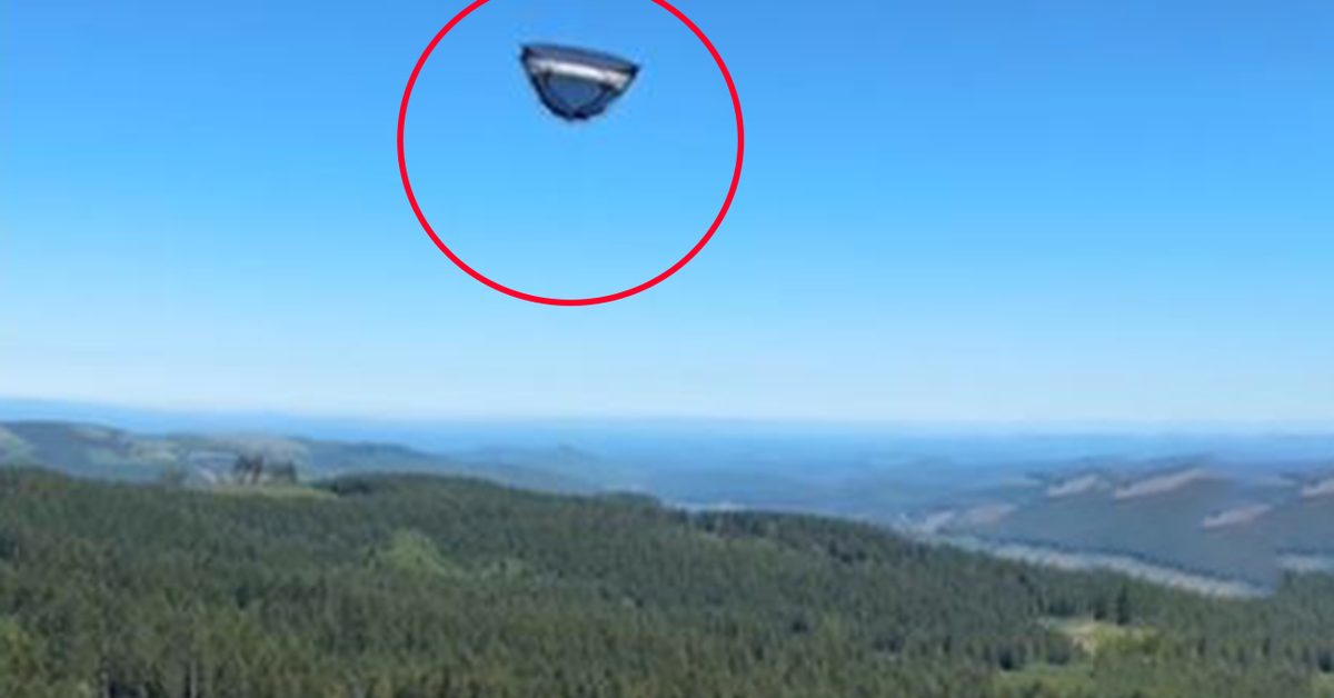 Couple's camping trip takes a turn when tent flies into the air