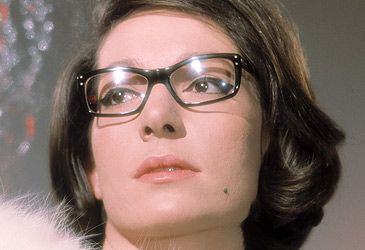 Nana Mouskouri originally recorded 'The White Rose of Athens' in which language?