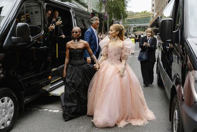 Ariana Grande and Cynthia Erivo