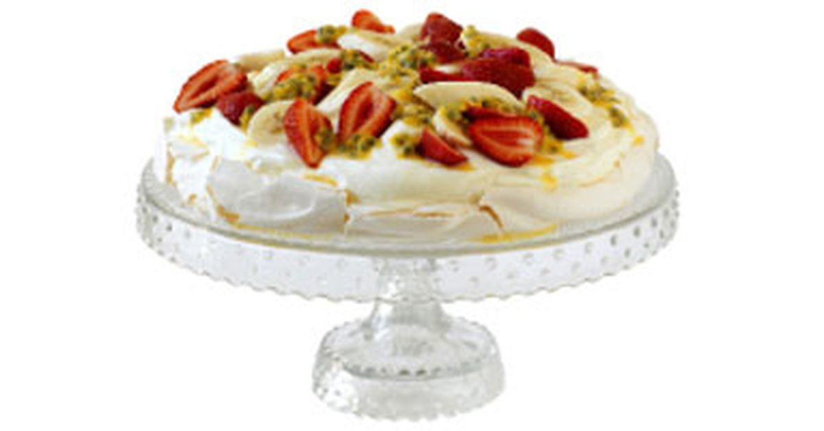 Marshmallow Pavlova - 9Kitchen