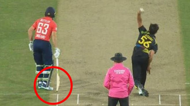Jos Buttler warned by Mitchell Starc after backing up too far in T20 clash