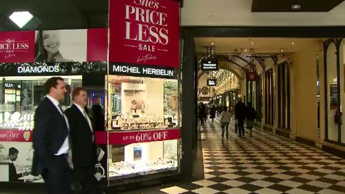 The ring was stolen from Thomas Jewellers in Royal Arcade in Melbourne's Bourke Street Mall. (9NEWS)