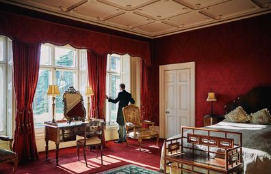 Downton Abbey's Highclere Castle bedroom