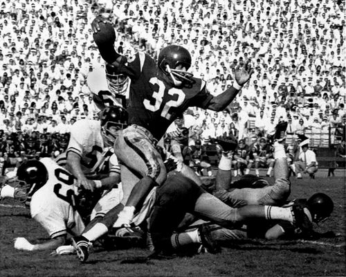 Southern California's O.J. Simnpson in a college football game in 1968. (AP)