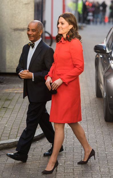 Kate Middleton Duchess of Cambridge no engagement ring hospital visit