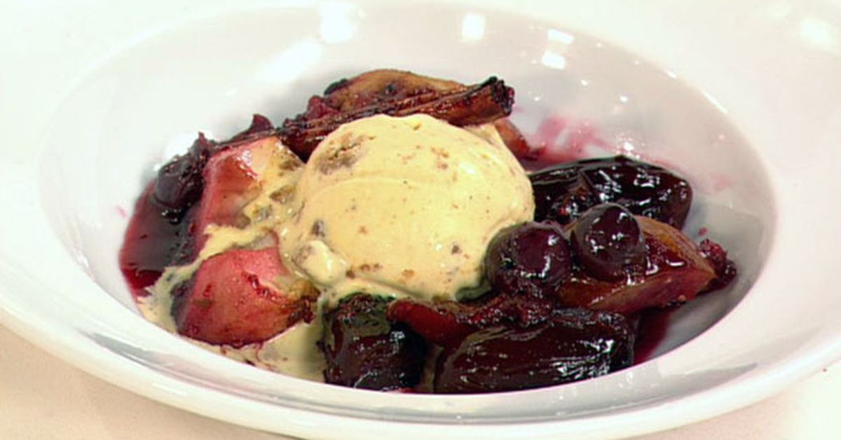 Roasted winter fruit salad with cinnamon ice-cream - 9Kitchen