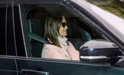 Pippa Middleton was one of the first visitors at Kensington Palace. (Getty)