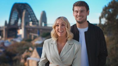 Love Triangle 2022, Stan