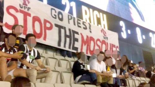 Anti-racism protest planned for Melbourne's Federation Square over 'Stop the mosques' banner